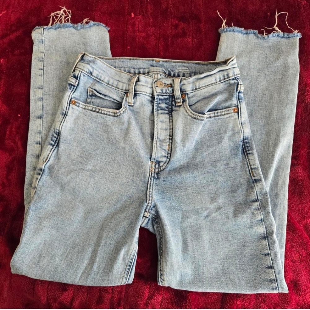 Old Navy Straight Lightwash Denim Jeans
